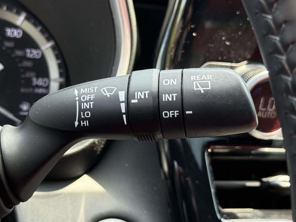 Used 2021 Toyota Highlander SUV
