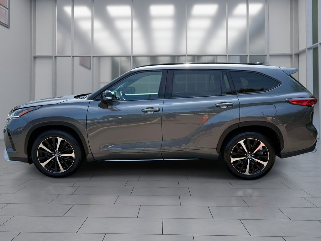 Used 2021 Toyota Highlander SUV