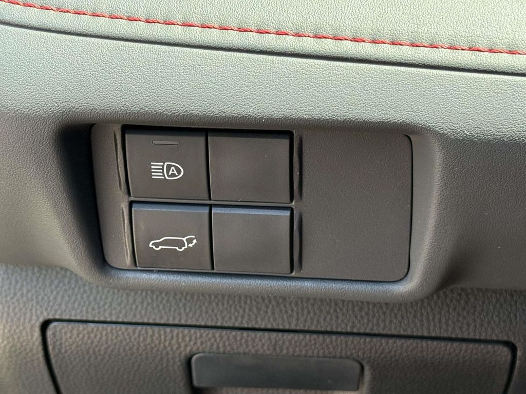 Used 2021 Toyota Highlander SUV