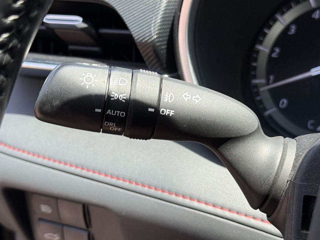 Used 2021 Toyota Highlander SUV