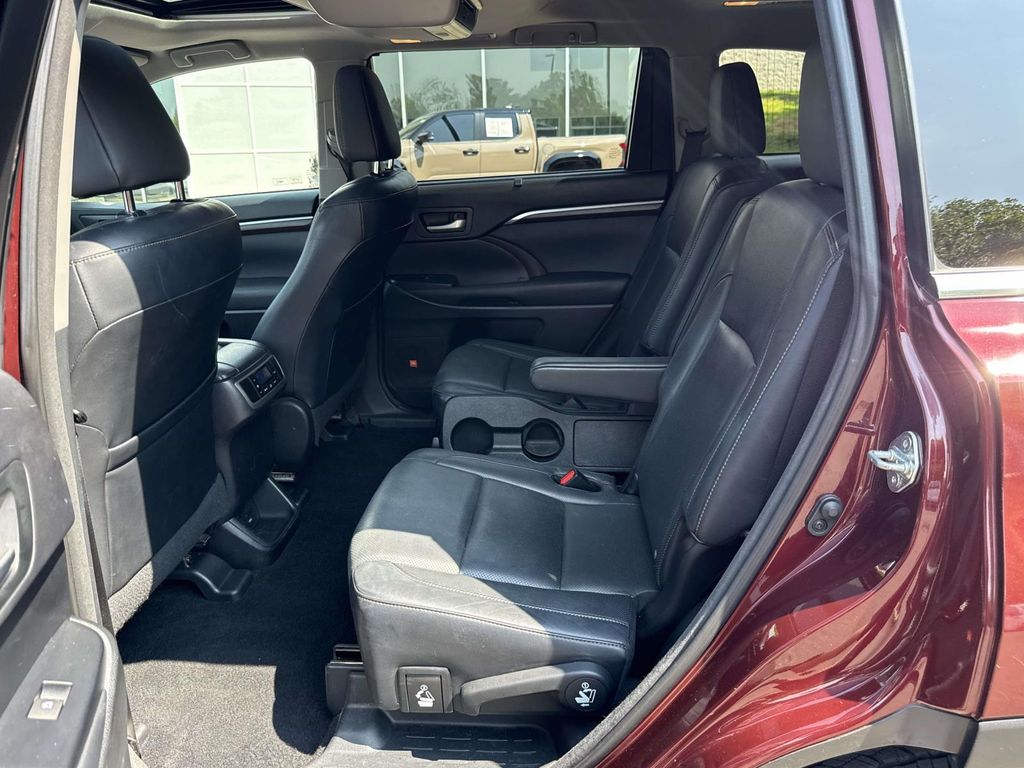 Used 2015 Toyota Highlander SUV