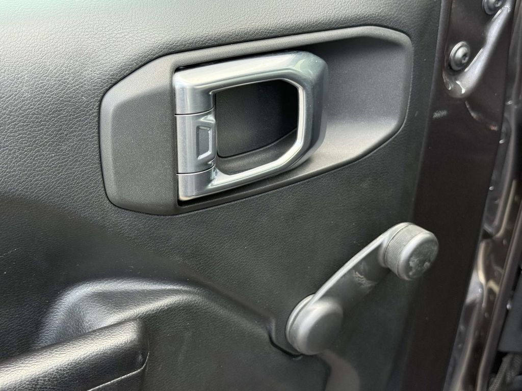 Used 2018 Jeep Wrangler SUV