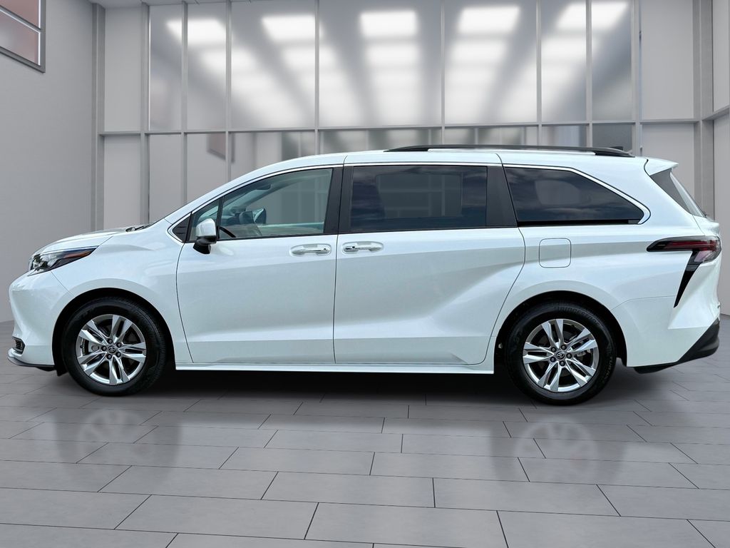 Used 2025 Toyota Sienna Van