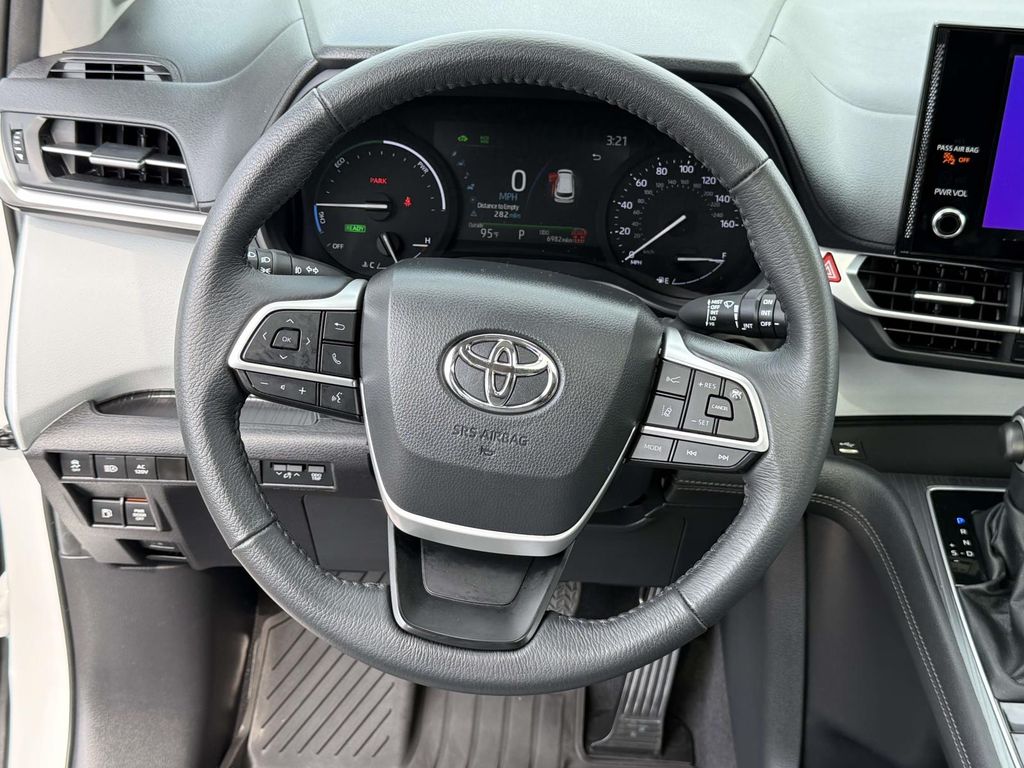 Used 2025 Toyota Sienna Van