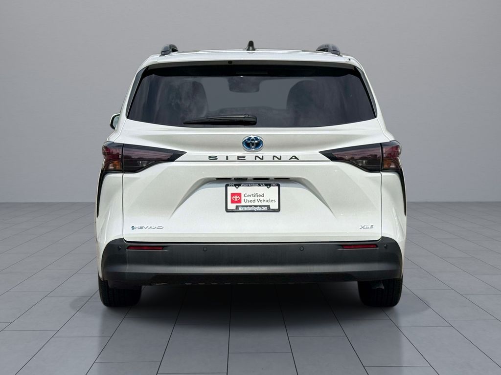Used 2025 Toyota Sienna Van