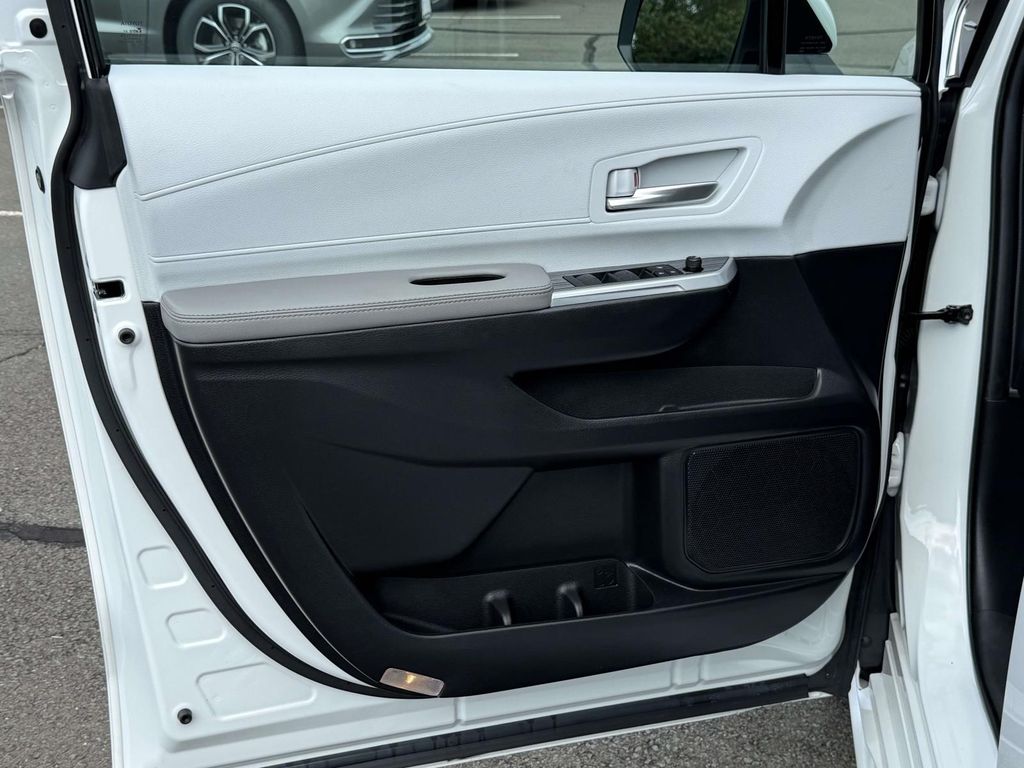 Used 2025 Toyota Sienna Van