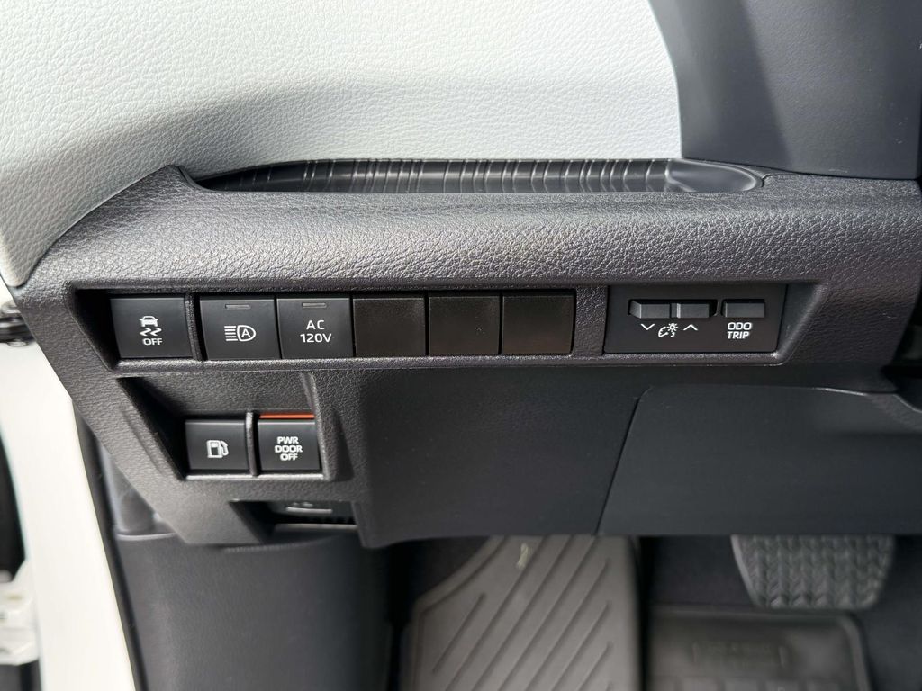 Used 2025 Toyota Sienna Van