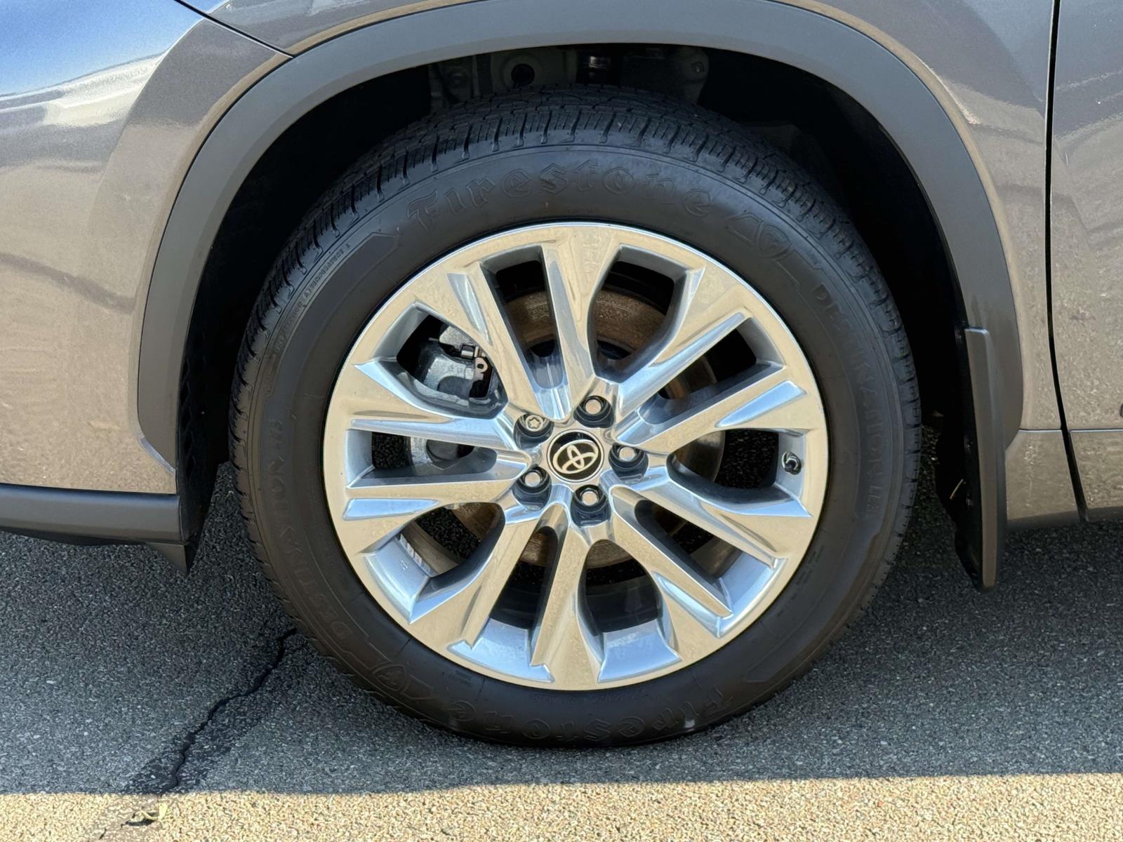 Used 2022 Toyota Highlander Hybrid SUV