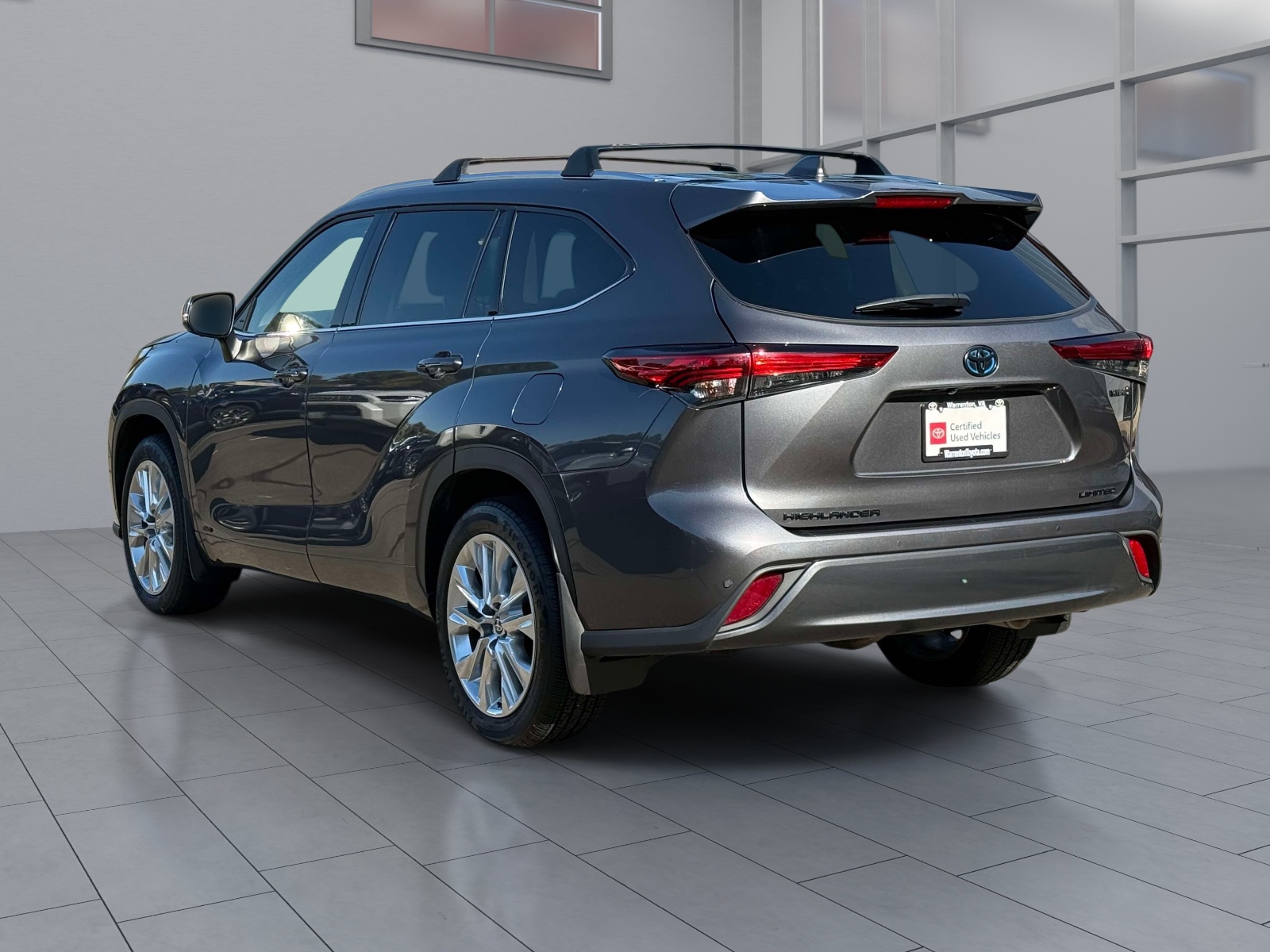 Used 2022 Toyota Highlander Hybrid SUV