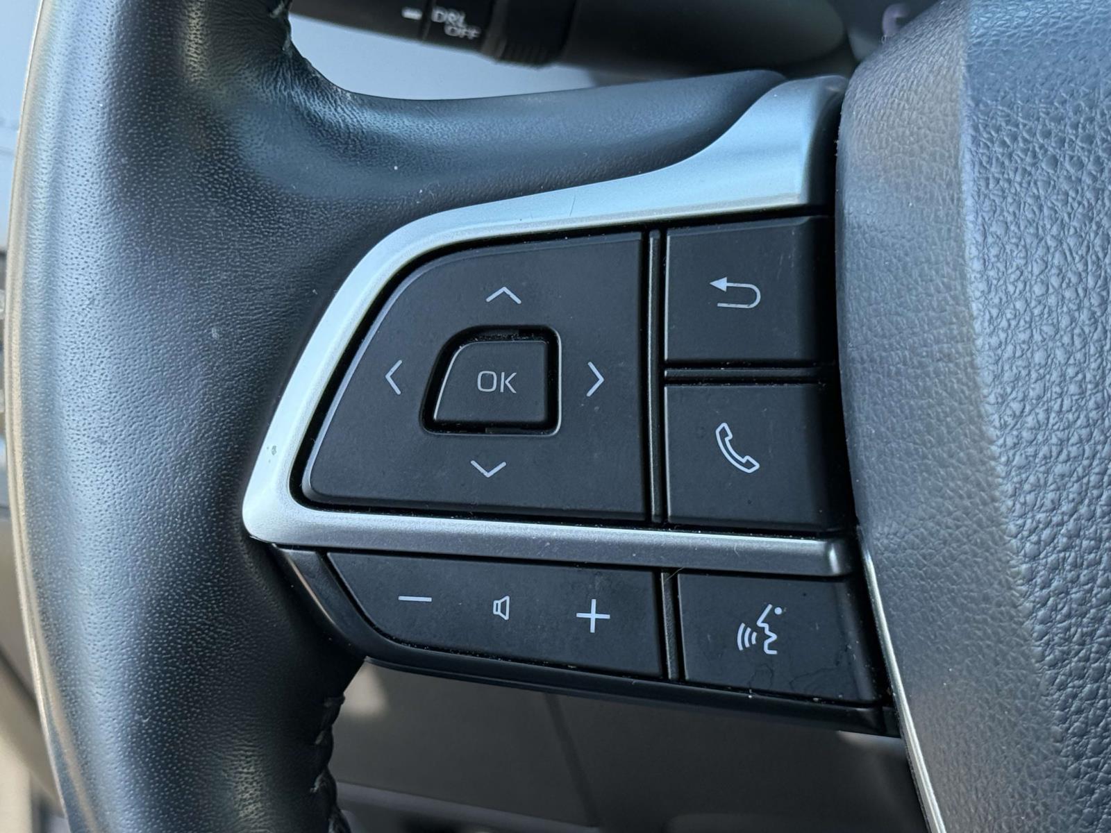 Used 2022 Toyota Highlander Hybrid SUV