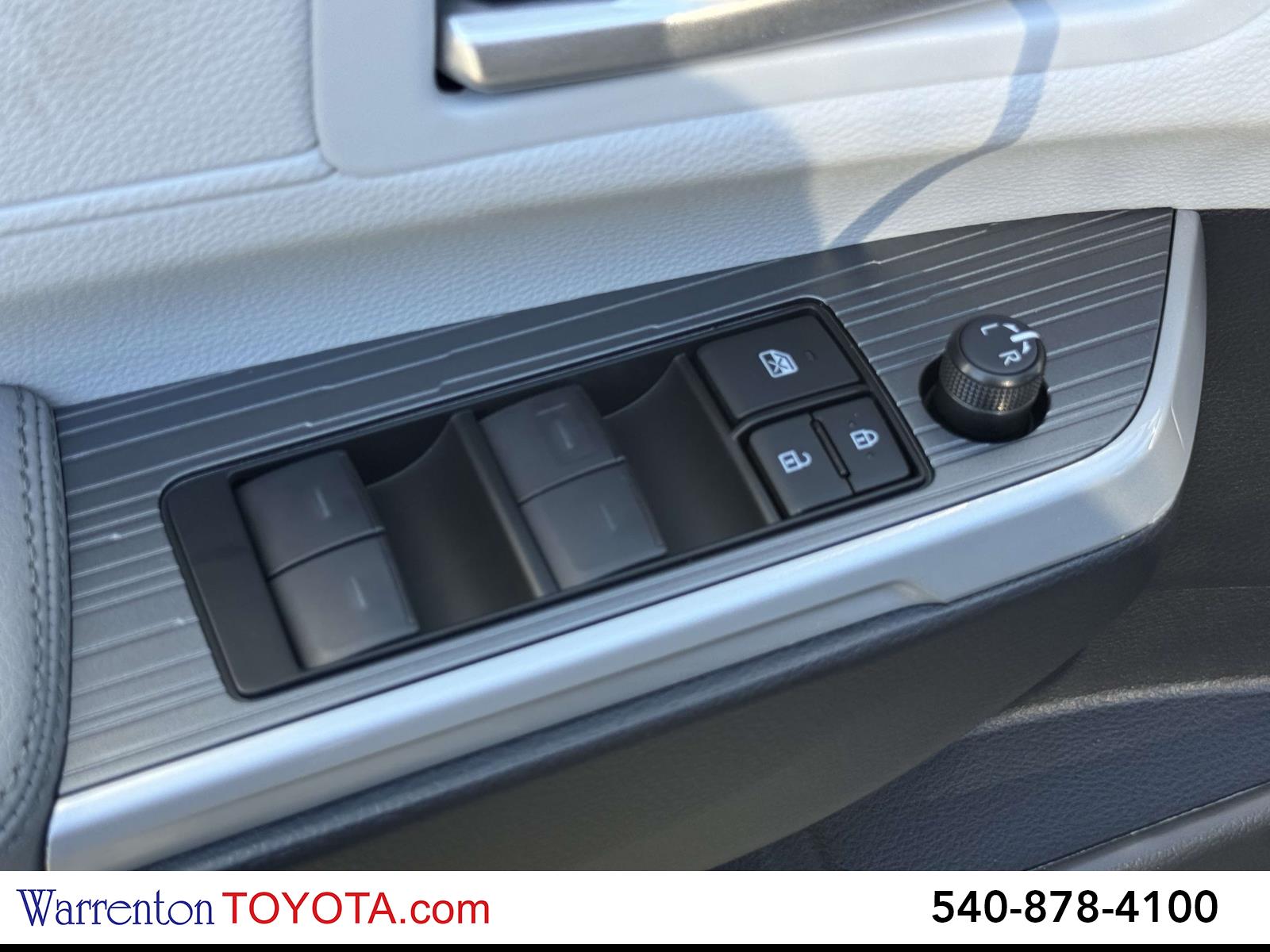 New 2026 Toyota Sienna Van
