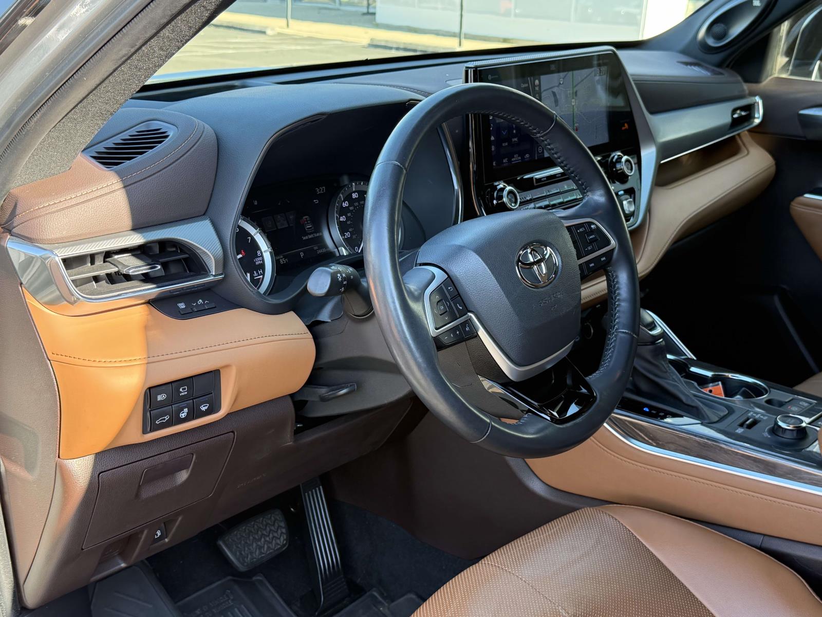Used 2022 Toyota Highlander SUV