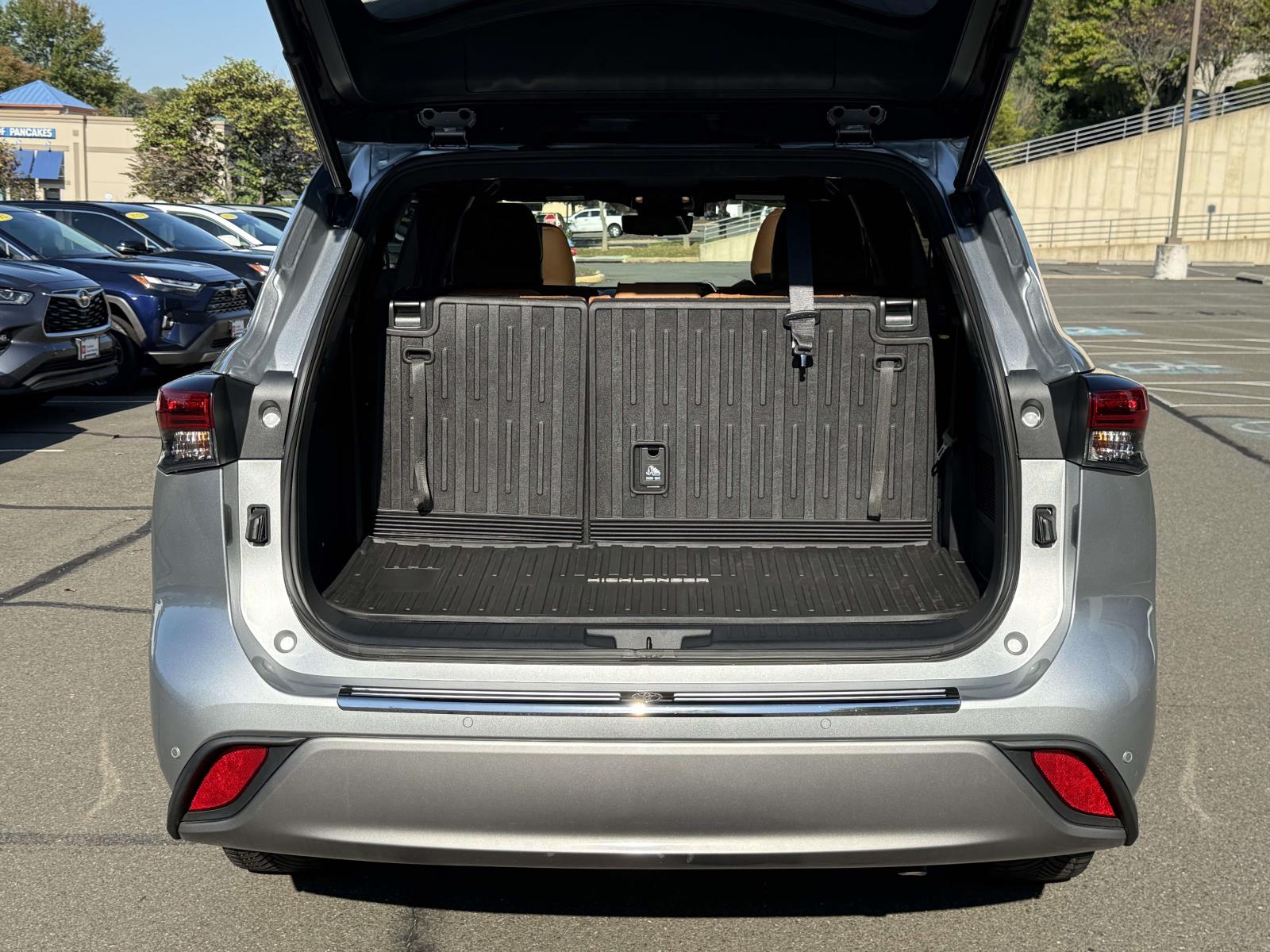 Used 2022 Toyota Highlander SUV