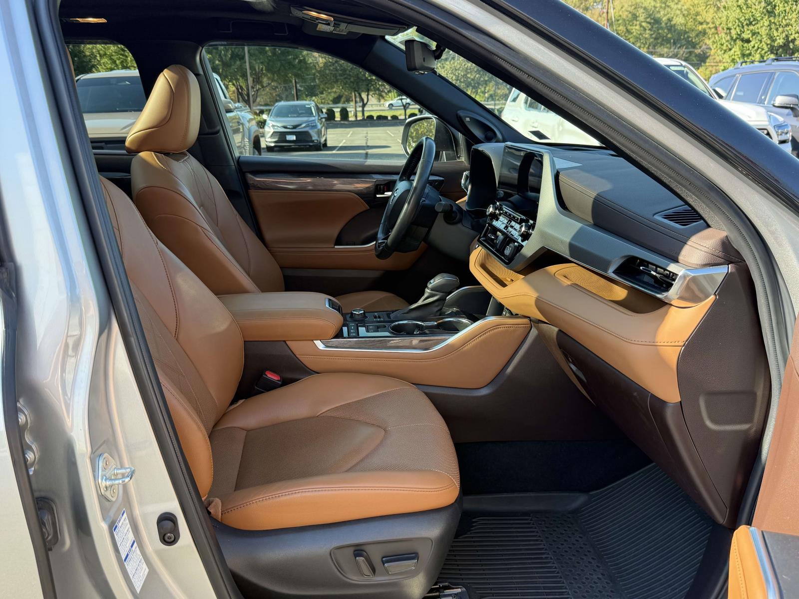 Used 2022 Toyota Highlander SUV