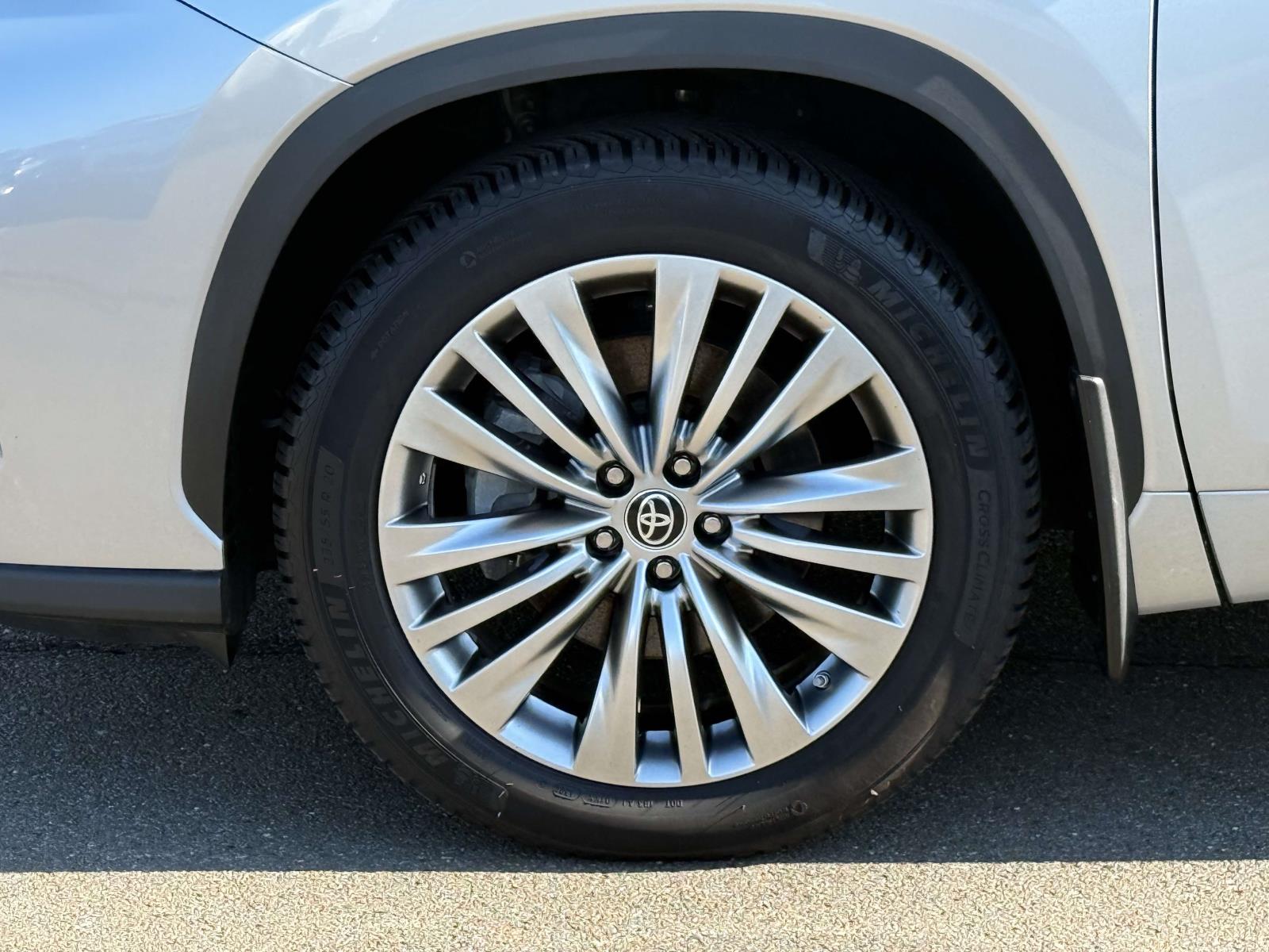 Used 2022 Toyota Highlander SUV