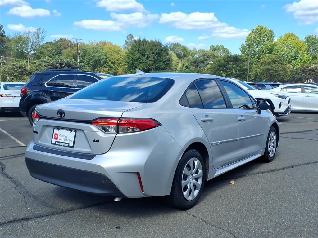 2024 Toyota Corolla LE photo 8