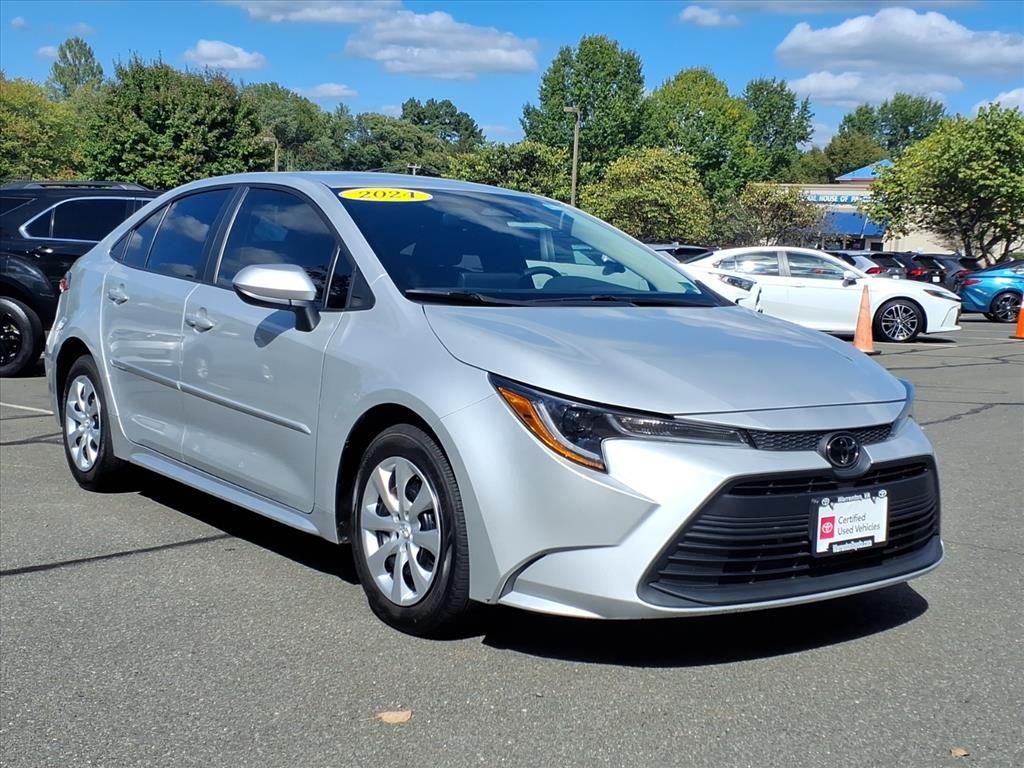 2024 Toyota Corolla LE photo 9