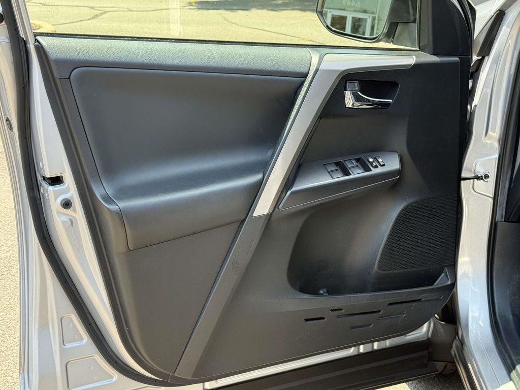 Used 2018 Toyota RAV4 SUV