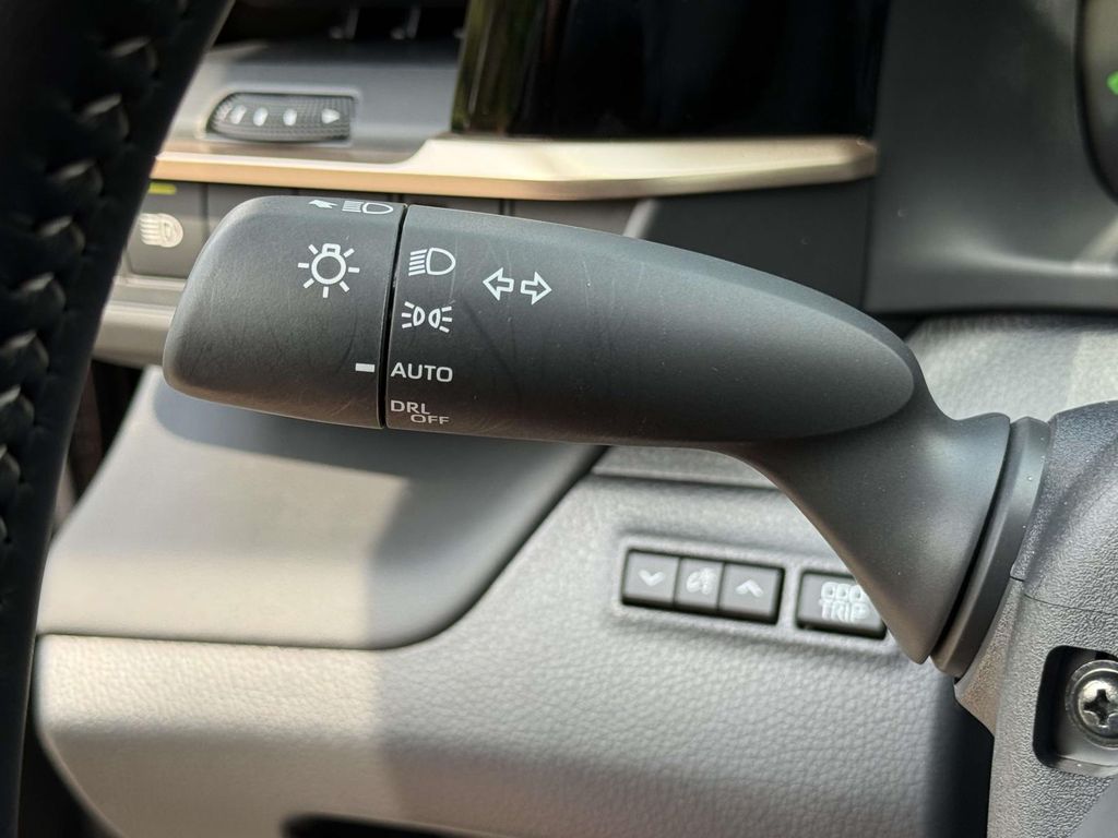 Used 2025 Toyota Crown Signia SUV