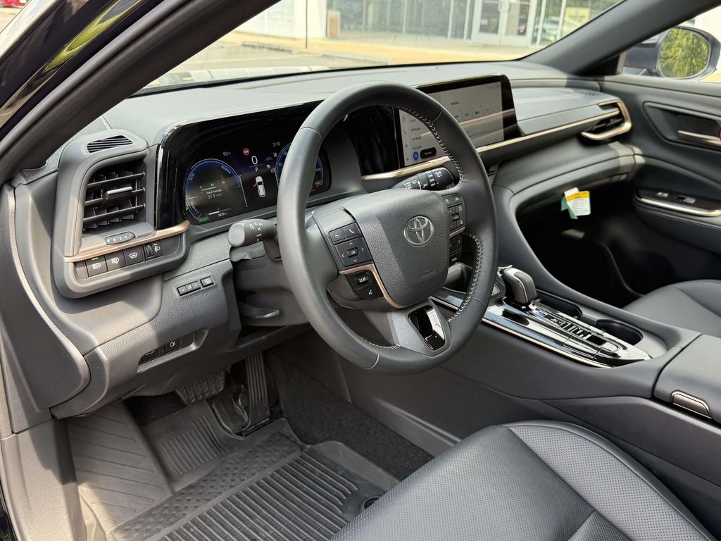 Used 2025 Toyota Crown Signia SUV