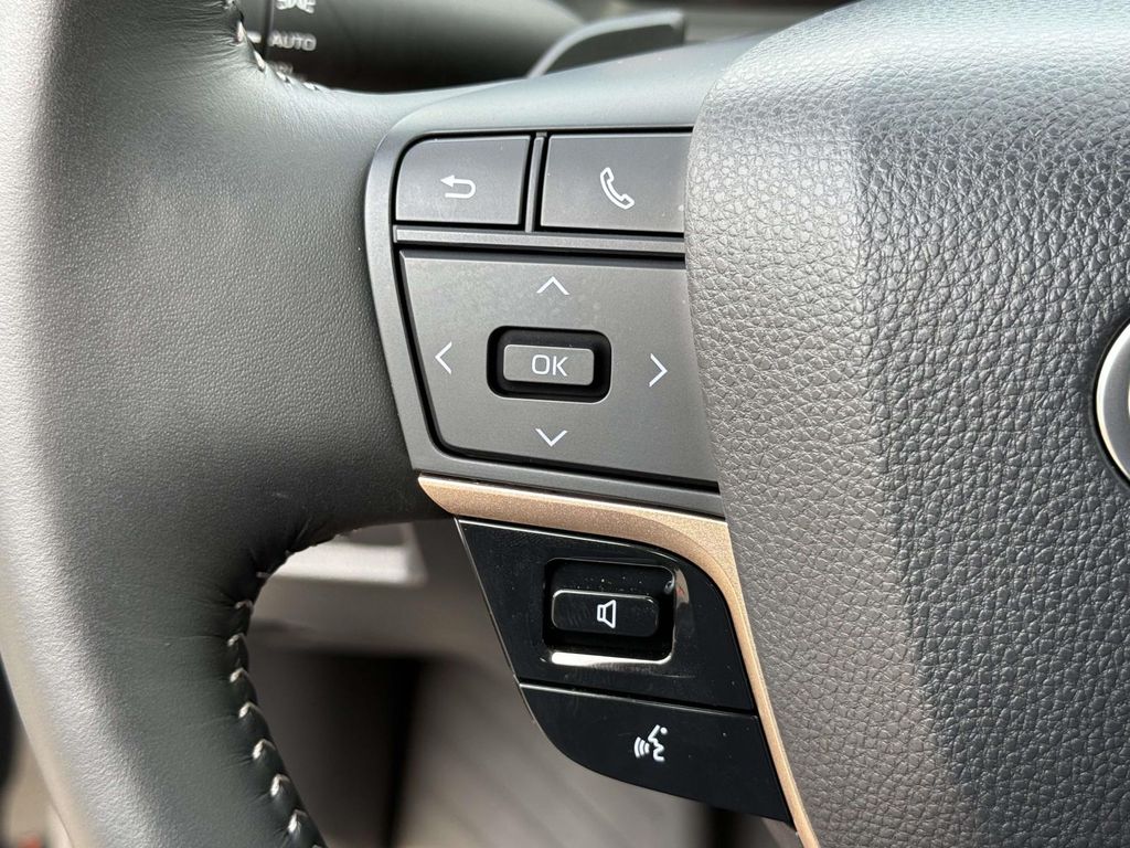 Used 2025 Toyota Crown Signia SUV