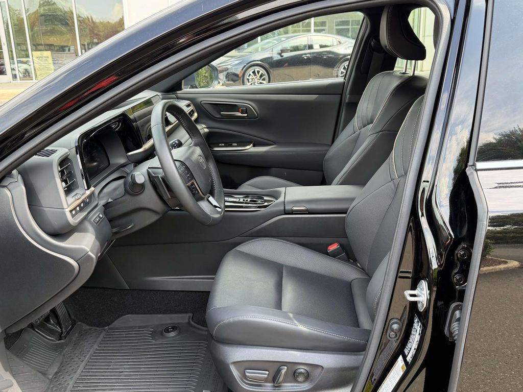 Used 2025 Toyota Crown Signia SUV