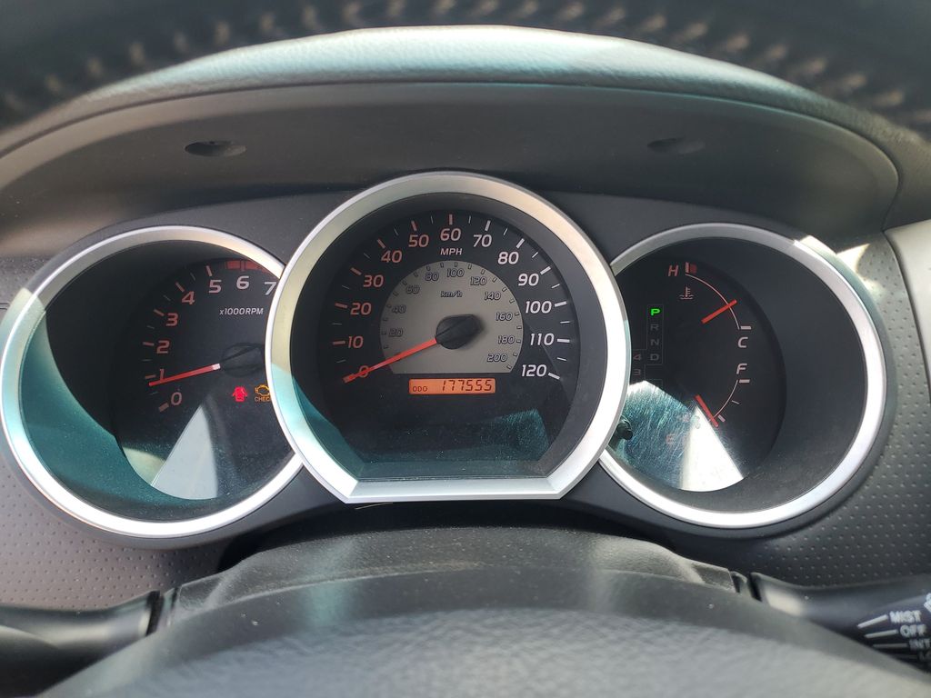 2005 Toyota Tacoma #11