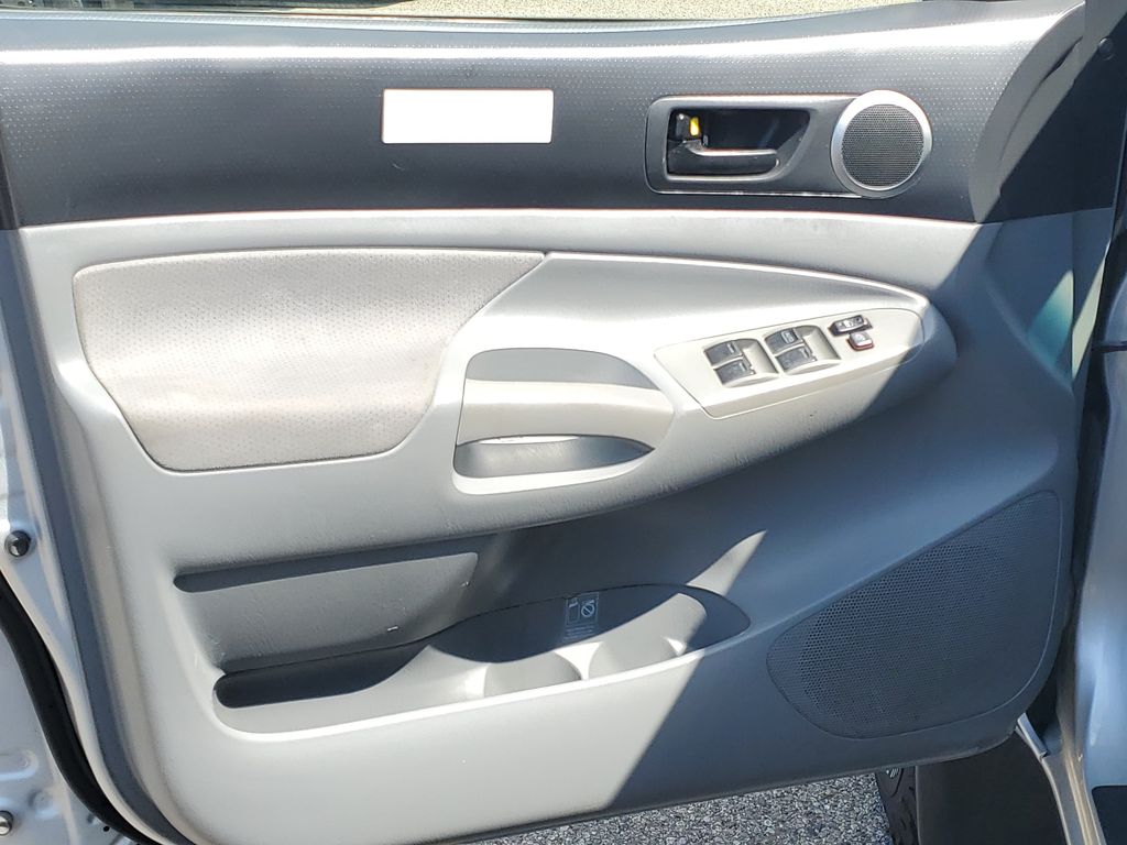 2005 Toyota Tacoma #5