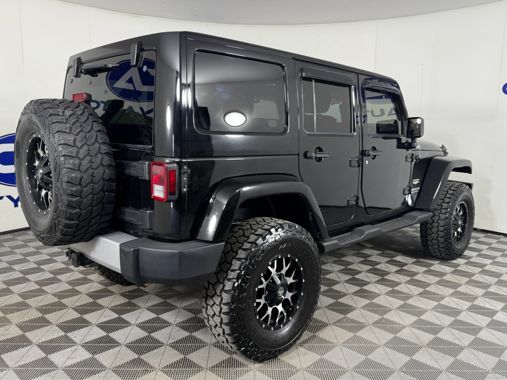 2012 Jeep Wrangler Sahara photo 4
