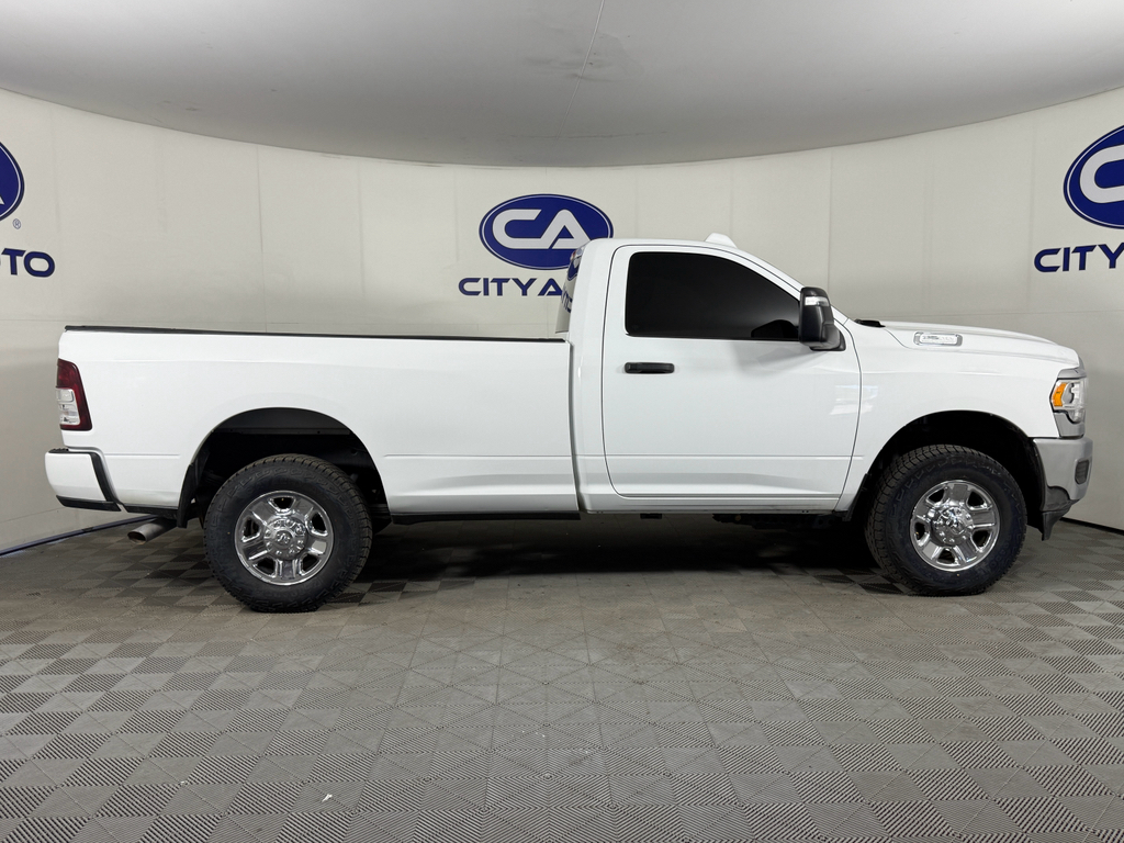 2023 Ram 3500 Tradesman photo 3