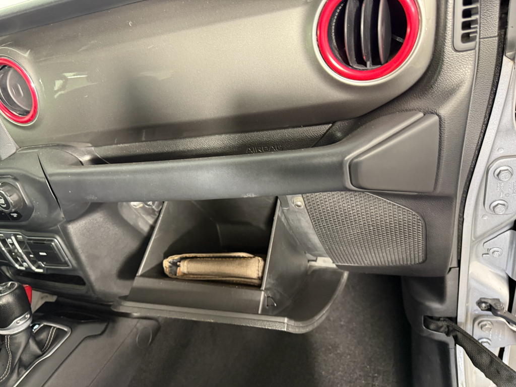 2018 Jeep Wrangler Unlimited Sahara photo 16