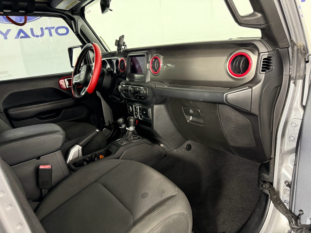 2018 Jeep Wrangler Unlimited Sahara photo 15