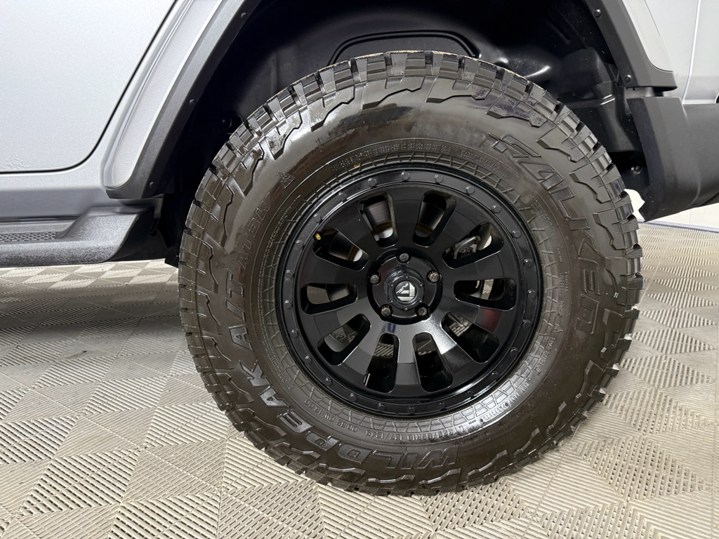 2018 Jeep Wrangler Unlimited Sahara photo 5
