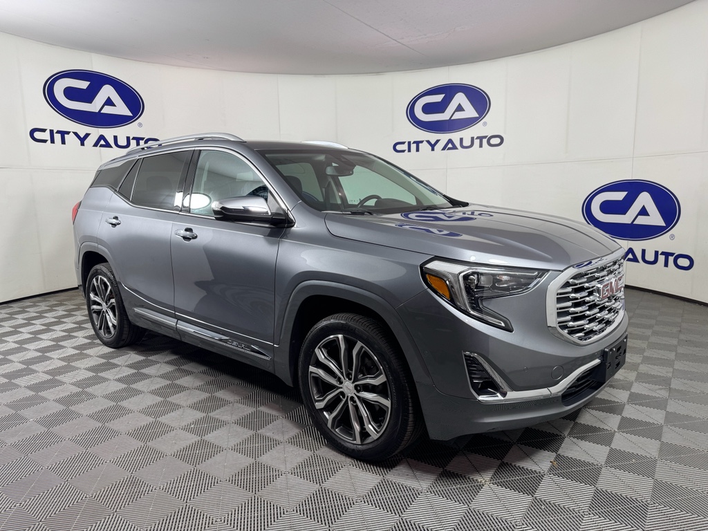 2020 GMC Terrain Denali's photo