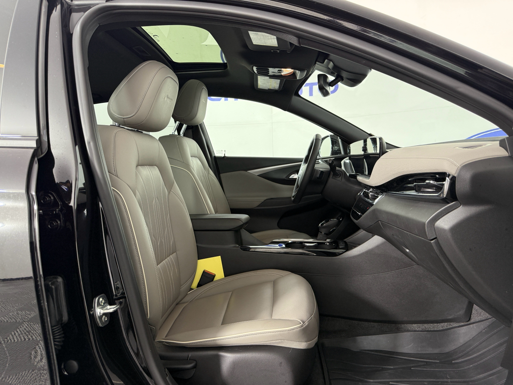 2025 Buick Envista Avenir photo 11