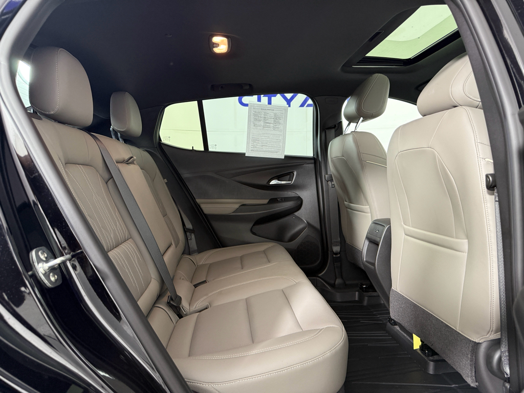 2025 Buick Envista Avenir photo 14