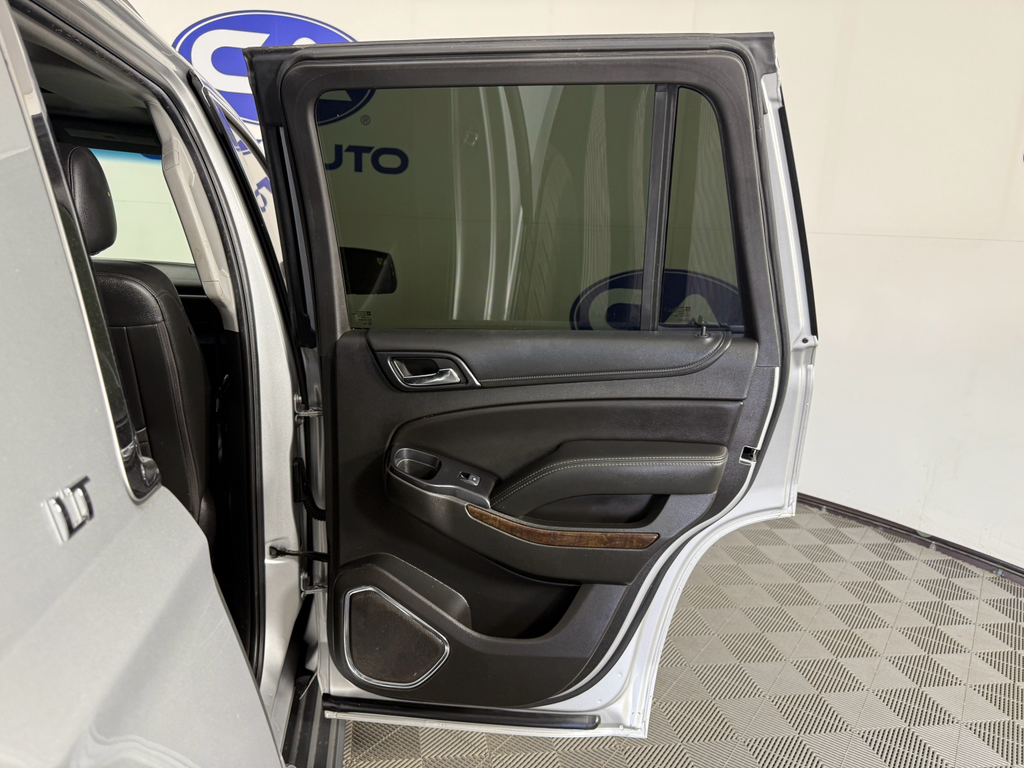 2018 Chevrolet Tahoe LT photo 14