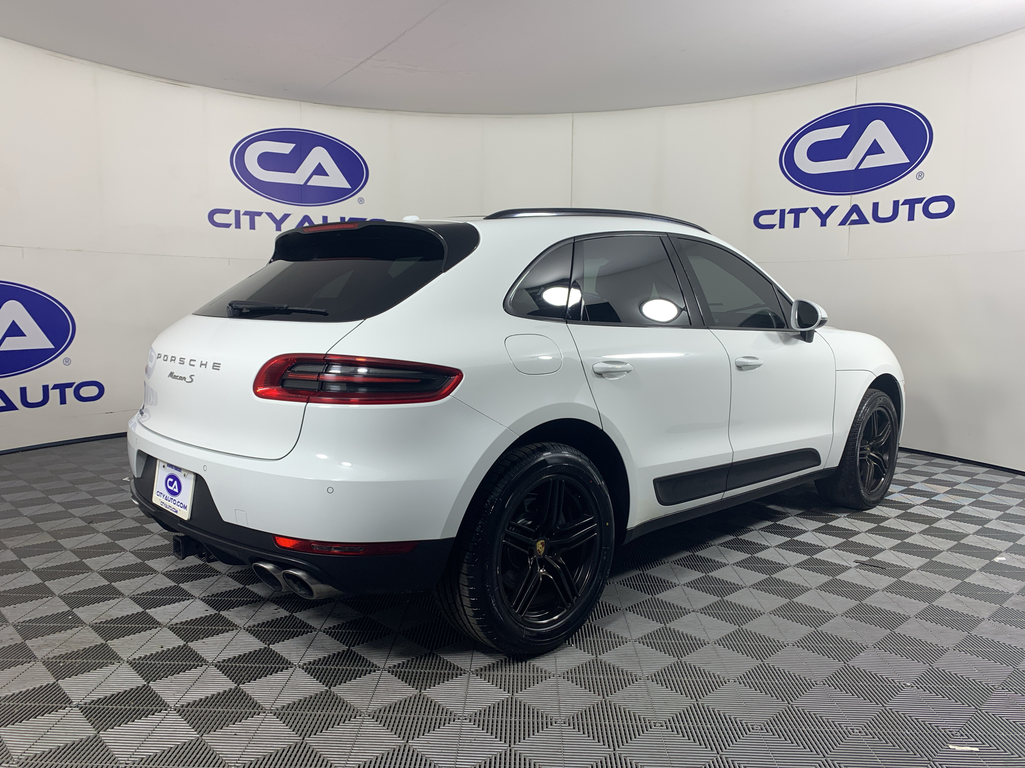 Used 2016 Porsche Macan SUV