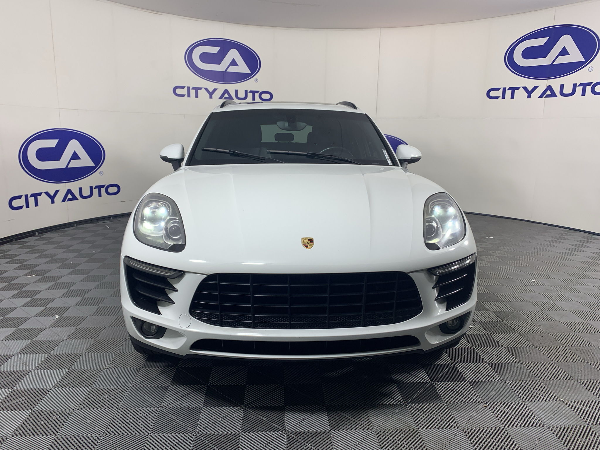 Used 2016 Porsche Macan SUV
