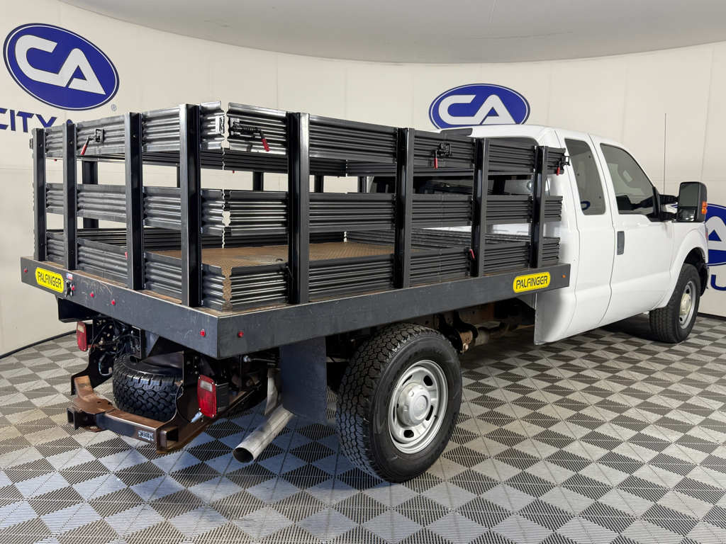 2016 Ford F-350 XL photo 4