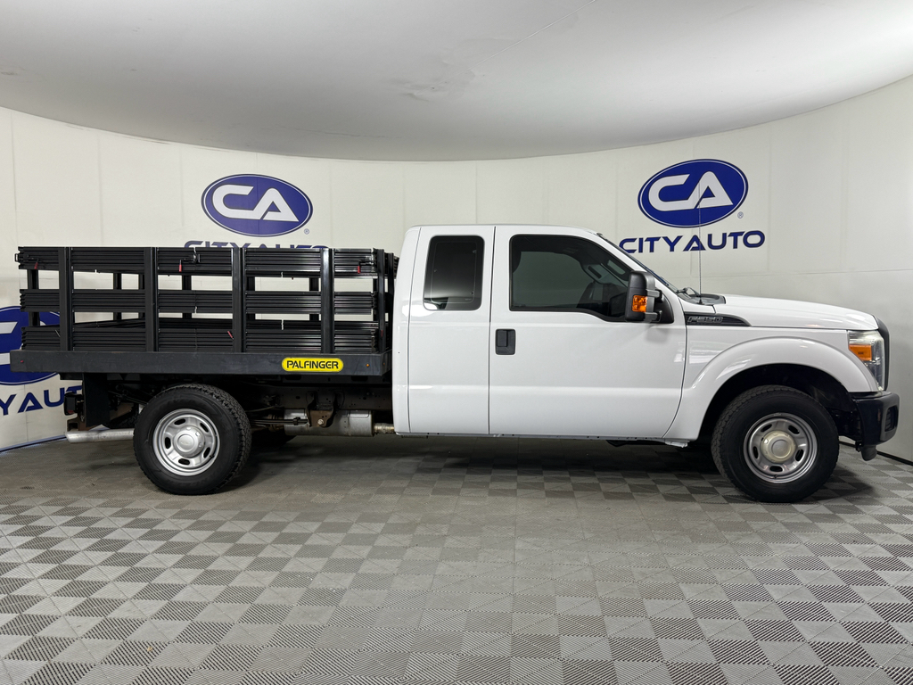 2016 Ford F-350 XL photo 3