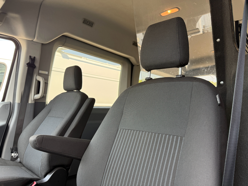 2018 Ford Transit XLT photo 18