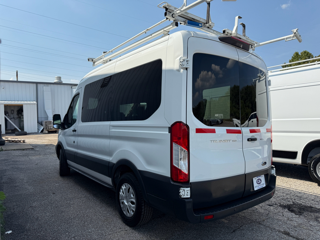 2018 Ford Transit XLT photo 4