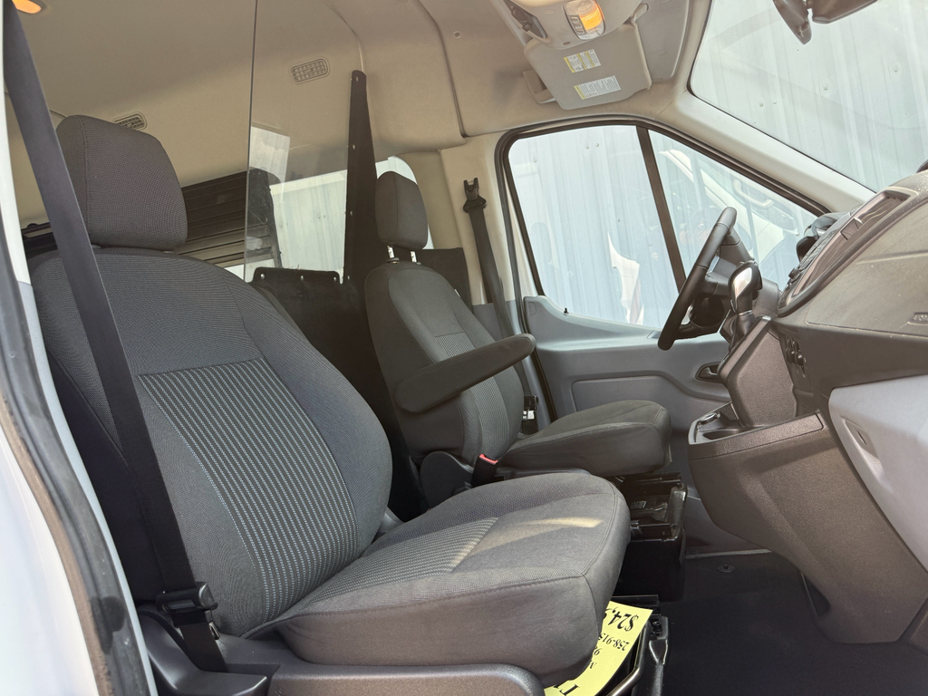 2018 Ford Transit XLT photo 11