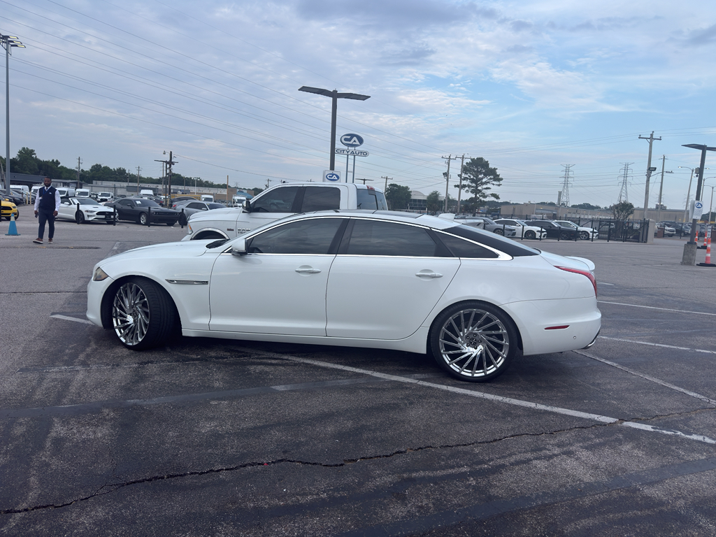 2016 Jaguar XJ XJL Portfolio's photo