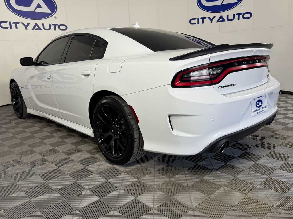 2019 Dodge Charger R/T photo 4