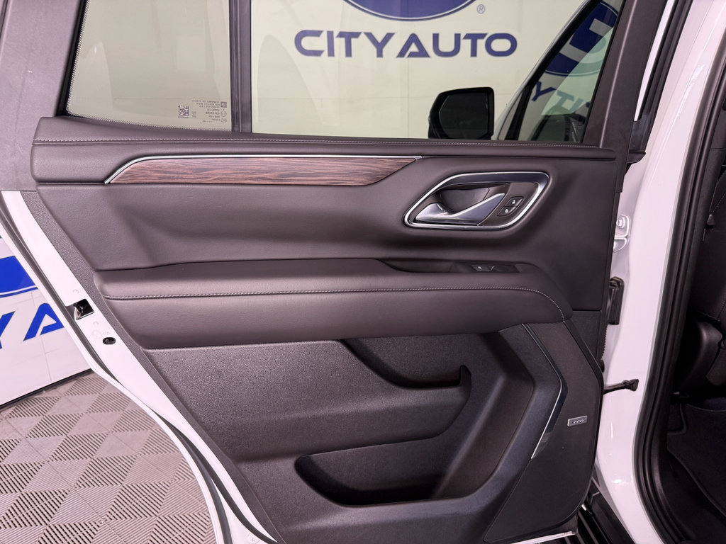 2023 Chevrolet Tahoe LT photo 17