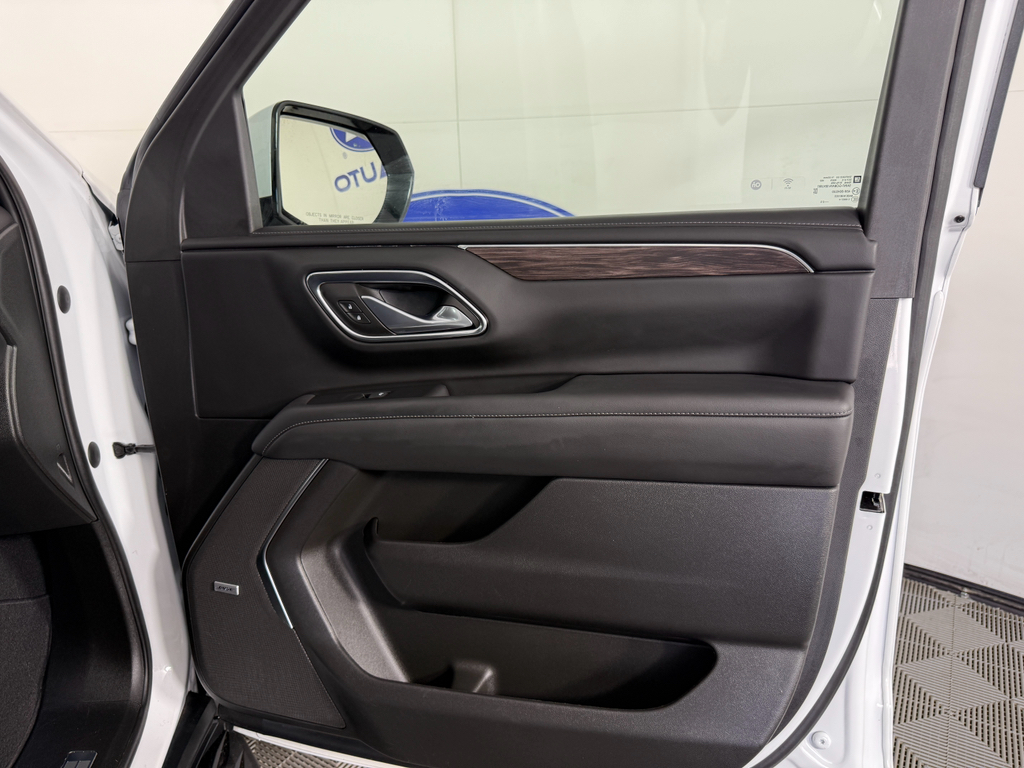 2023 Chevrolet Tahoe LT photo 14
