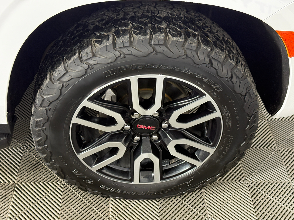 2022 Gmc Yukon XL AT4 photo 9