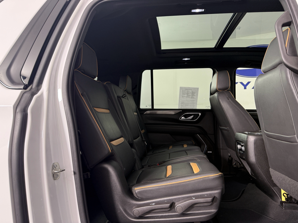 2022 Gmc Yukon XL AT4 photo 11